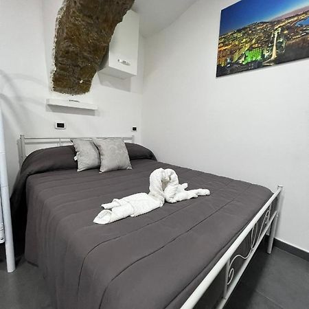 House Della Grotta Apartment เนเปิลส์ ภายนอก รูปภาพ