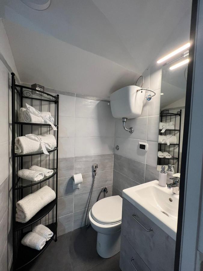 House Della Grotta Apartment เนเปิลส์ ภายนอก รูปภาพ