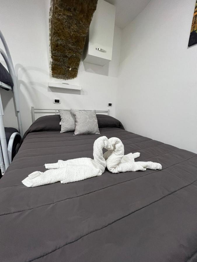 House Della Grotta Apartment เนเปิลส์ ภายนอก รูปภาพ