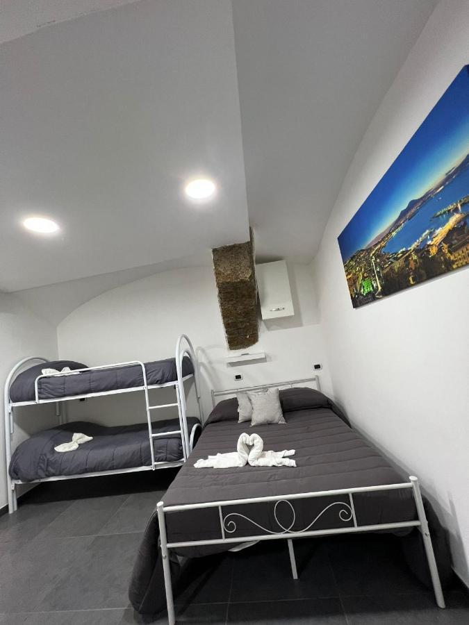 House Della Grotta Apartment เนเปิลส์ ภายนอก รูปภาพ
