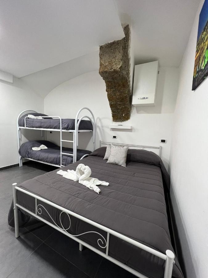 House Della Grotta Apartment เนเปิลส์ ภายนอก รูปภาพ