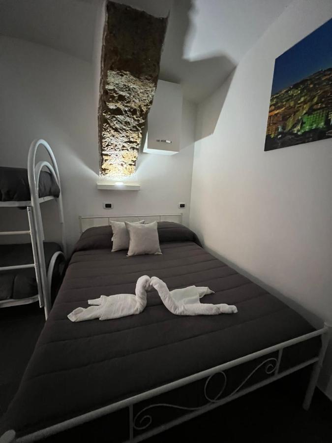 House Della Grotta Apartment เนเปิลส์ ภายนอก รูปภาพ