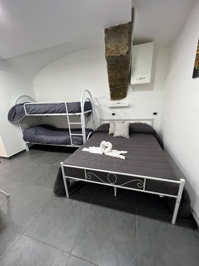 House Della Grotta Apartment เนเปิลส์ ภายนอก รูปภาพ