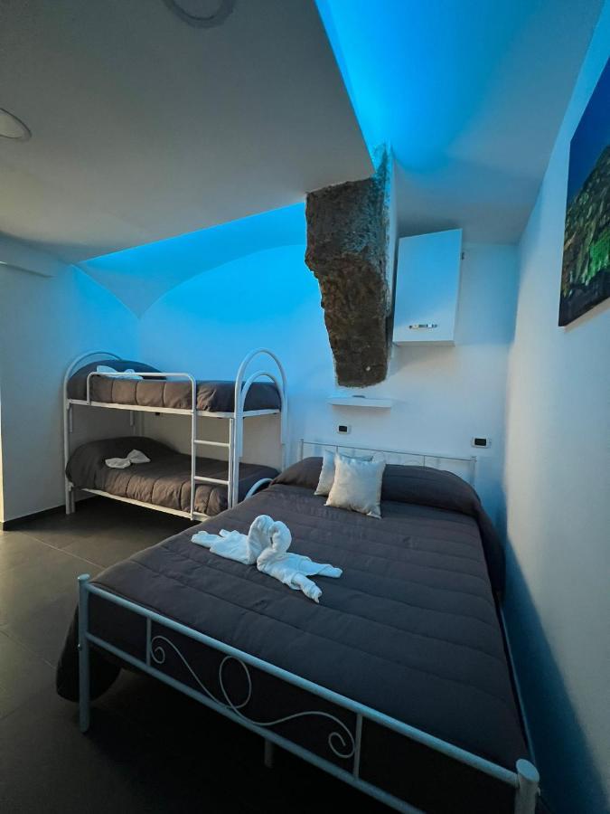 House Della Grotta Apartment เนเปิลส์ ภายนอก รูปภาพ