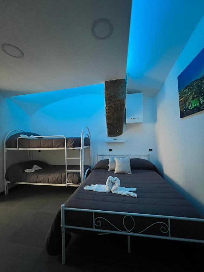 House Della Grotta Apartment เนเปิลส์ ภายนอก รูปภาพ