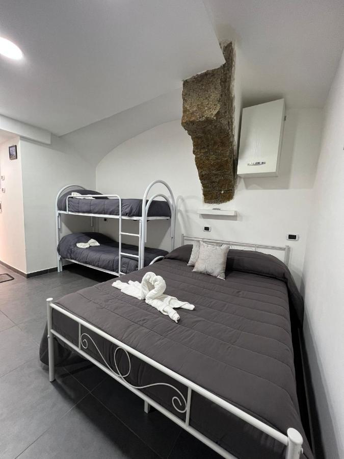 House Della Grotta Apartment เนเปิลส์ ภายนอก รูปภาพ